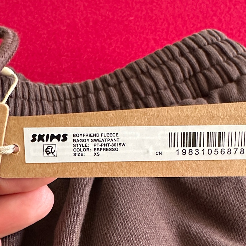 SKIMS Espresso Boyfriend Fleece Sweatpants - Picture 3 of 13